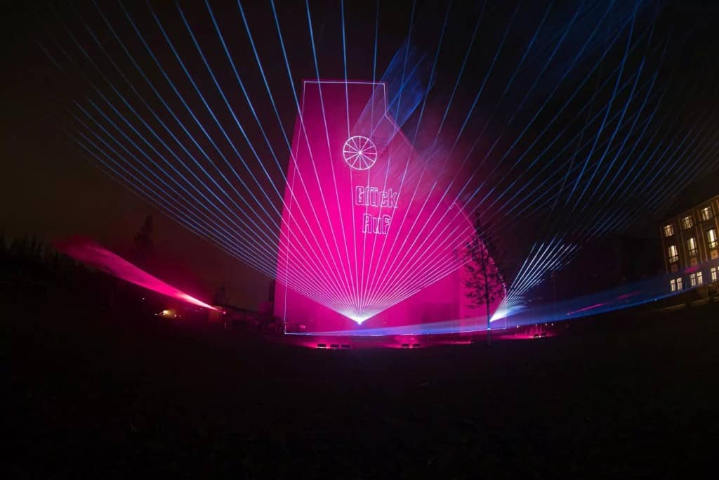 Licht-Illumination und Lasershow für eine Jubiläumsfeier